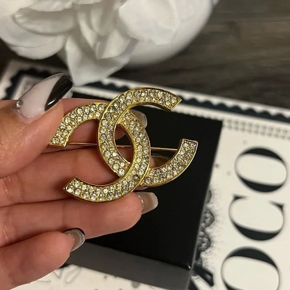 CHANEL Vintage Gold Crystal CC Brooch